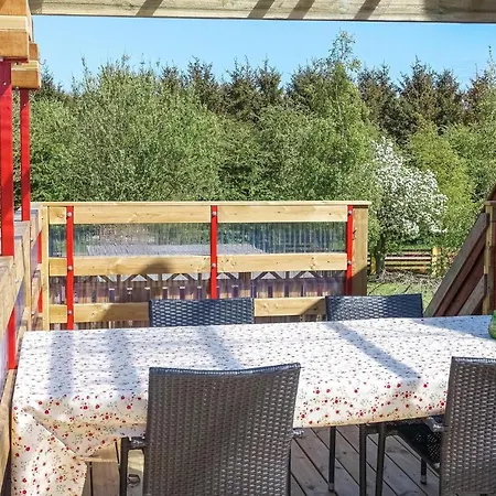 2 Bedroom Cozy In