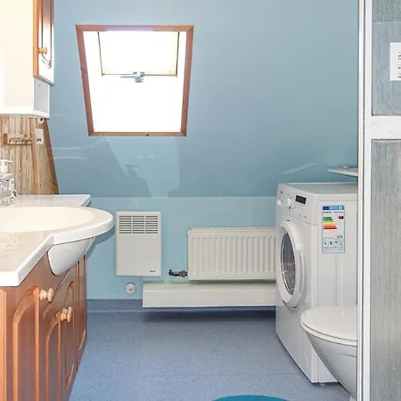 2 Bedroom Gorgeous In Holiday home Nexo